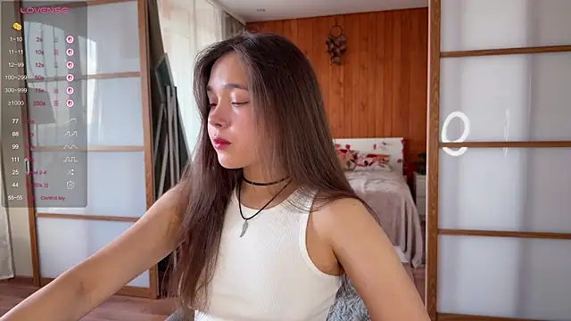 Snapshot of PlumyBun chatting on 11-03-25, 04:17 PlumyBun online show from 11-03-25, 04:17