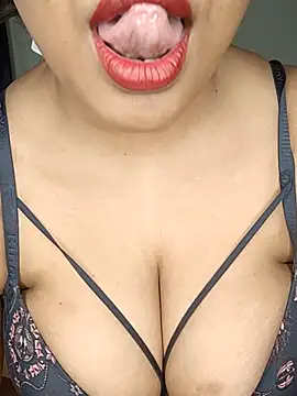 sex-withcouple online show from 04-08-26, 02:46