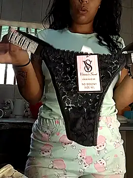 Fernanda30 online show from 12-17-25, 05:18