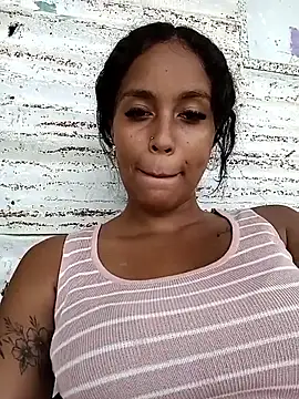 Snapshot of Fernanda30 chatting on 09-12-25, 04:40 Fernanda30 online show from 09-12-25, 04:40