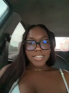 ParisSalvatore online show from 12-04-25, 10:42