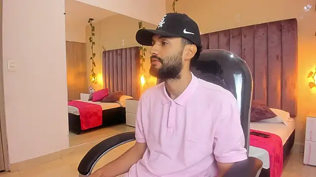 Snapshot of Ryan_Jackson_ chatting on 11-02-25, 04:17 Ryan Jackson  online show from 11-02-25, 04:17