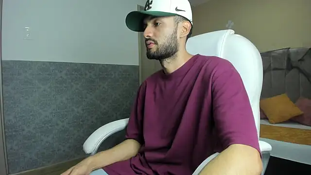 Snapshot of Ryan_Jackson_ chatting on 10-01-25, 11:19 Ryan Jackson  online show from 10-01-25, 11:19