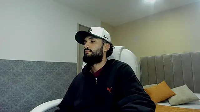 Snapshot of Ryan_Jackson_ chatting on 09-20-25, 01:10 Ryan Jackson  online show from 09-20-25, 01:10