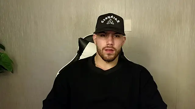 Snapshot of Ades_Lowe chatting on 10-21-25, 12:15 Ades Lowe online show from 10-21-25, 12:15