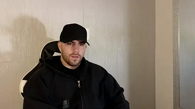 Snapshot of Ades_Lowe chatting on 10-03-25, 11:56 Ades Lowe online show from 10-03-25, 11:56