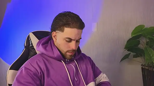 Ades Lowe online show from 11-26-25, 10:37