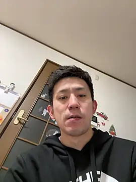 Snapshot of yuma0815 chatting on 03-02-26, 10:17 yuma0815 online show from 03-02-26, 10:17