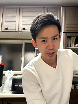 Snapshot of yuma0815 chatting on 10-04-25, 02:07 yuma0815 online show from 10-04-25, 02:07