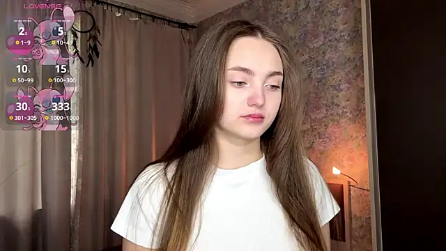 Snapshot of LoraDavi chatting on 05-30-26, 07:25 LoraDavi online show from 05-30-26, 07:25