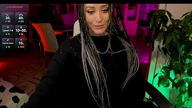 Sserendipityy online show from 05-18-26, 08:24