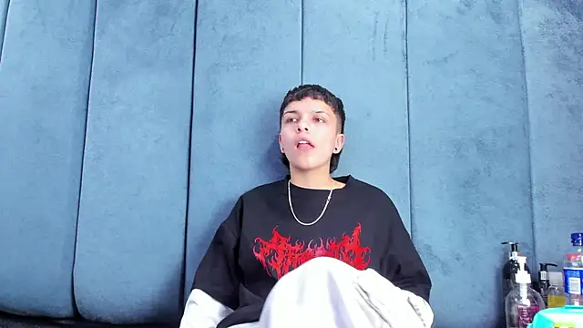 Megan Thompson  online show from 03-01-26, 02:22