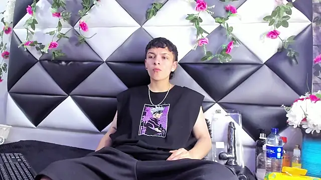 Megan Thompson  online show from 11-29-25, 02:12