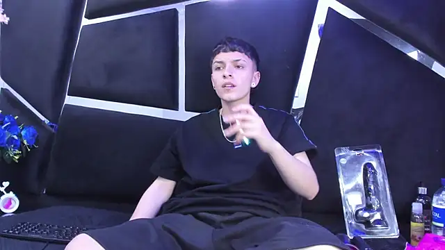 Megan Thompson  online show from 12-18-25, 02:16