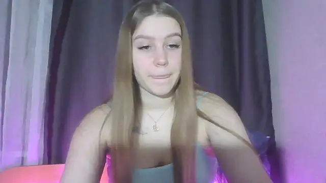 Snapshot of yourhoney_Lola_ chatting on 11-20-25, 02:40 yourhoney Lola online show from 11-20-25, 02:40