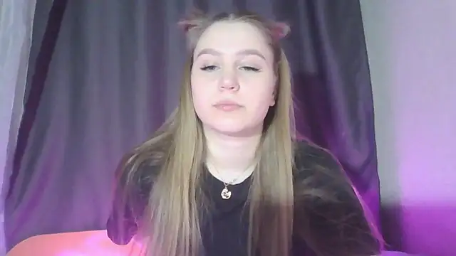 Snapshot of yourhoney_Lola_ chatting on 11-22-25, 06:07 yourhoney Lola online show from 11-22-25, 06:07