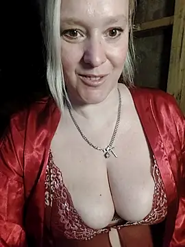 Bouncy-Bella28X online show from 10-10-25, 07:31