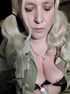 Bouncy-Bella28X online show from 09-30-25, 09:32