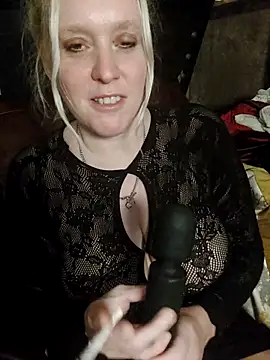 Bouncy-Bella28X online show from 09-17-25, 09:50