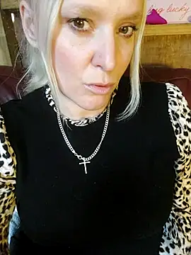 Bouncy-Bella28X online show from 11-04-25, 12:20