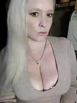 Bouncy-Bella28X online show from 10-19-25, 11:46