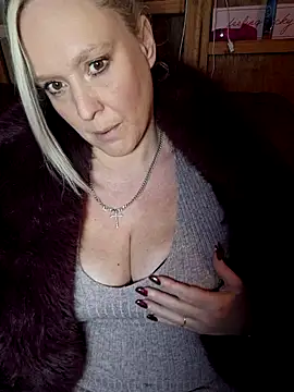 Bouncy-Bella28X online show from 12-19-25, 12:51