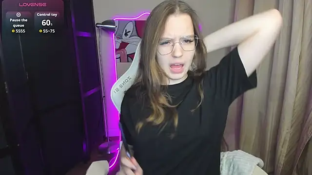 Snapshot of ShalinaMontana chatting on 09-30-25, 03:18 ShalinaMontana online show from 09-30-25, 03:18