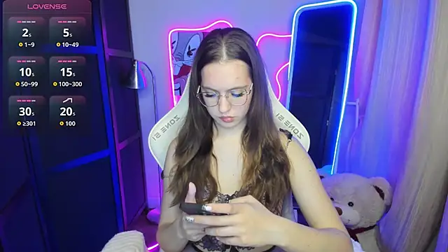 Snapshot of ShalinaMontana chatting on 09-22-25, 04:13 ShalinaMontana online show from 09-22-25, 04:13