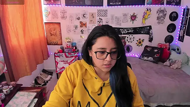 Cherry blush  online show from 04-17-26, 09:06