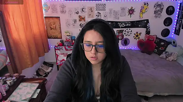 Cherry blush  online show from 04-22-26, 09:54
