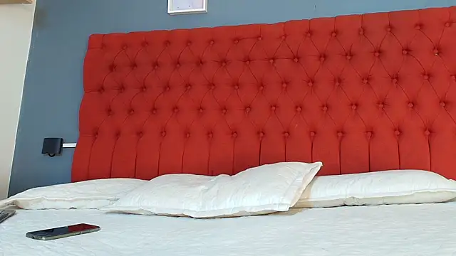 keyla mejia online show from 12-21-25, 12:07