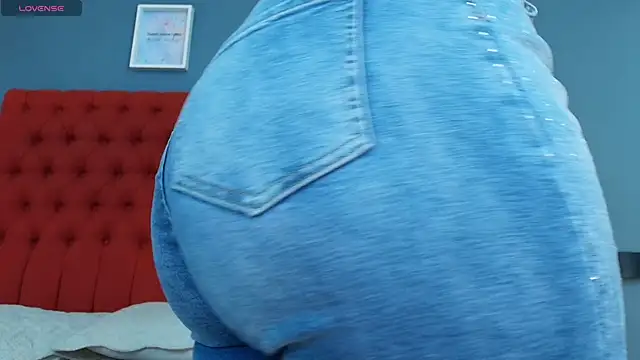 keyla mejia online show from 12-22-25, 11:54