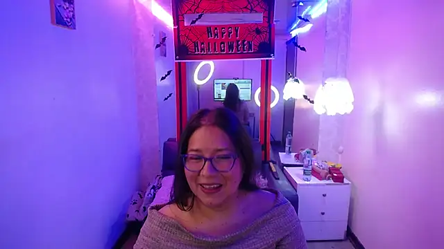 scarlett widow  online show from 10-20-25, 02:46