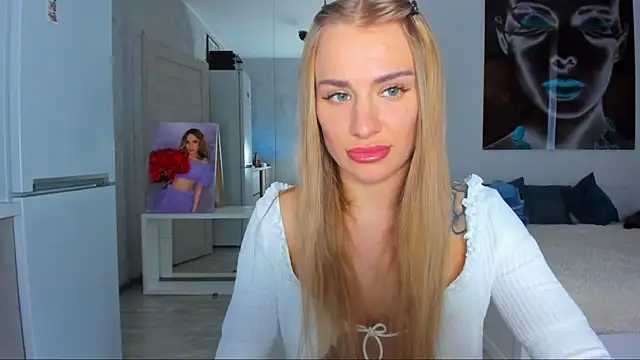 Snapshot of MashaFromRussia__ chatting on 10-12-25, 12:50 MashaFromRussia   online show from 10-12-25, 12:50