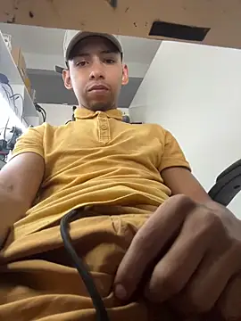 Oqui online show from 04-15-26, 06:12