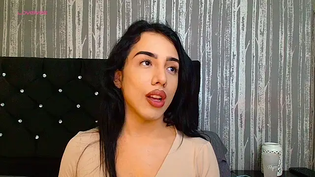 Alicee Moonn online show from 04-16-26, 06:52