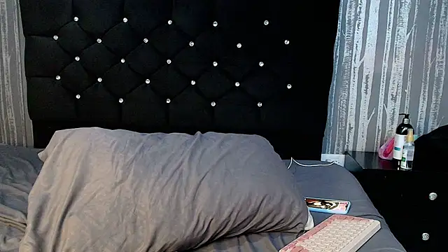 Alicee Moonn online show from 11-29-25, 07:52