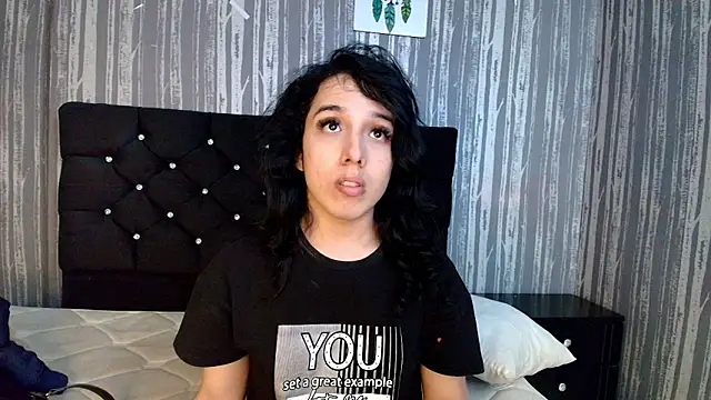 Alicee Moonn online show from 12-17-25, 09:31