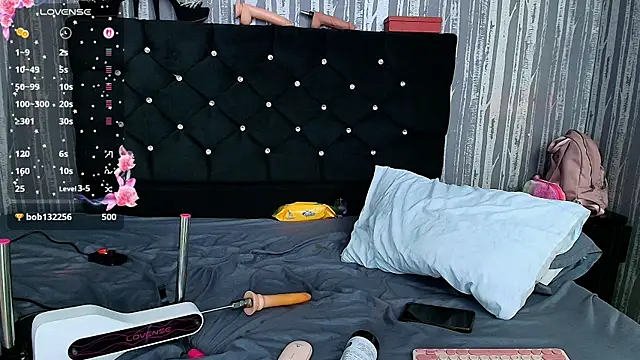 Alicee Moonn online show from 11-06-25, 07:45