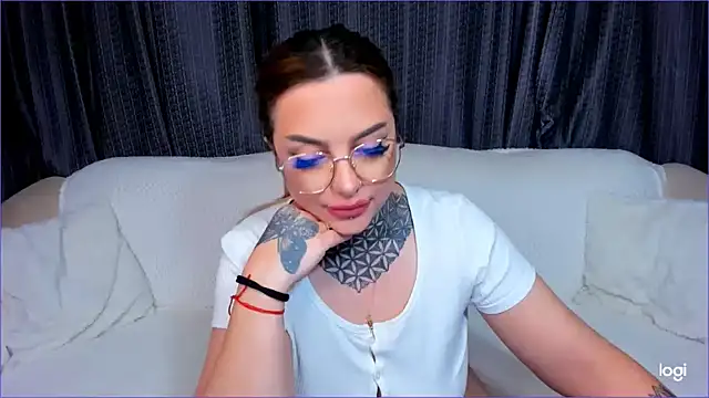 Bom Bon1 online show from 11-21-25, 03:00