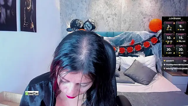 susanasmith18 online show from 10-31-25, 09:17