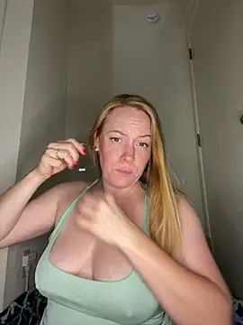 Snapshot of ChiliRoja chatting on 10-14-25, 05:30 ChiliRoja online show from 10-14-25, 05:30