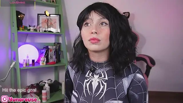 YunoRose  online show from 10-28-25, 03:18