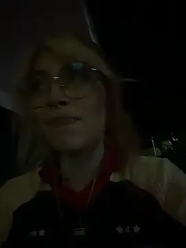 YunoRose  online show from 06-18-26, 03:27