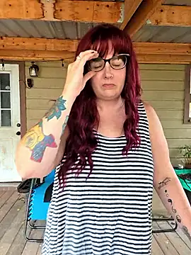 Snapshot of valeriejane chatting on 10-28-25, 08:19 valeriejane online show from 10-28-25, 08:19