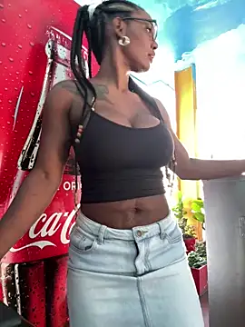 Snapshot of Bustykeyla chatting on 03-20-26, 02:40 Bustykeyla online show from 03-20-26, 02:40