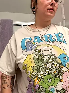 Alix Valentine online show from 10-11-25, 04:19