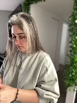 Alix Valentine online show from 09-26-25, 04:36