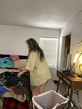 Alix Valentine online show from 04-18-26, 07:07