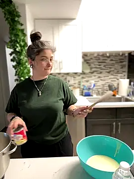 Alix Valentine online show from 12-05-25, 07:45